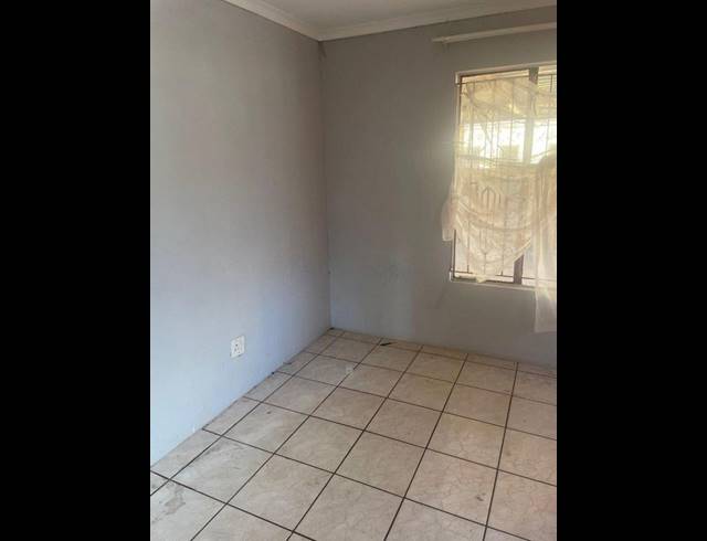 2 BEDROOM PROPERTY TO RENT IN LOTUS GARDENS